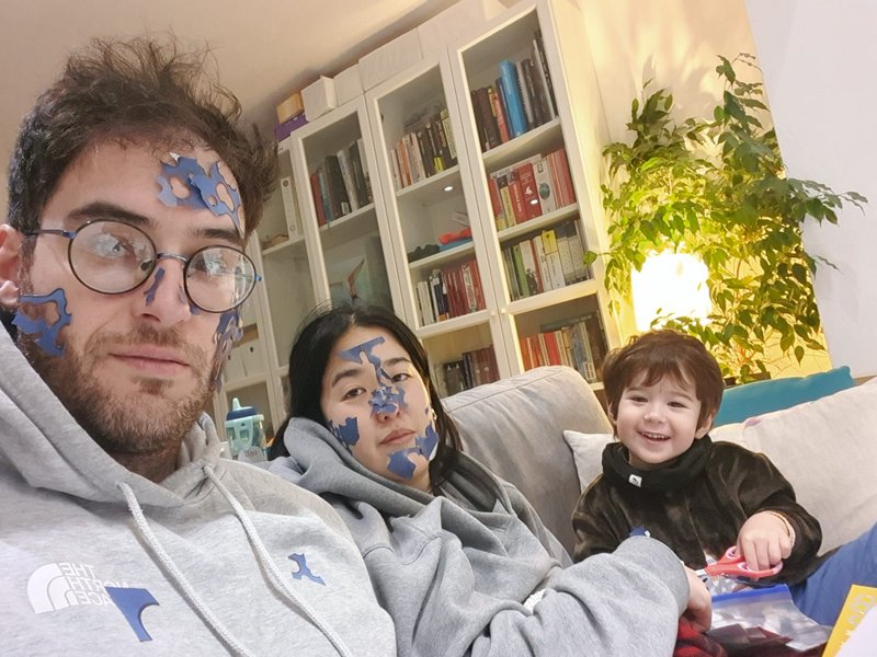 Jorge with his family